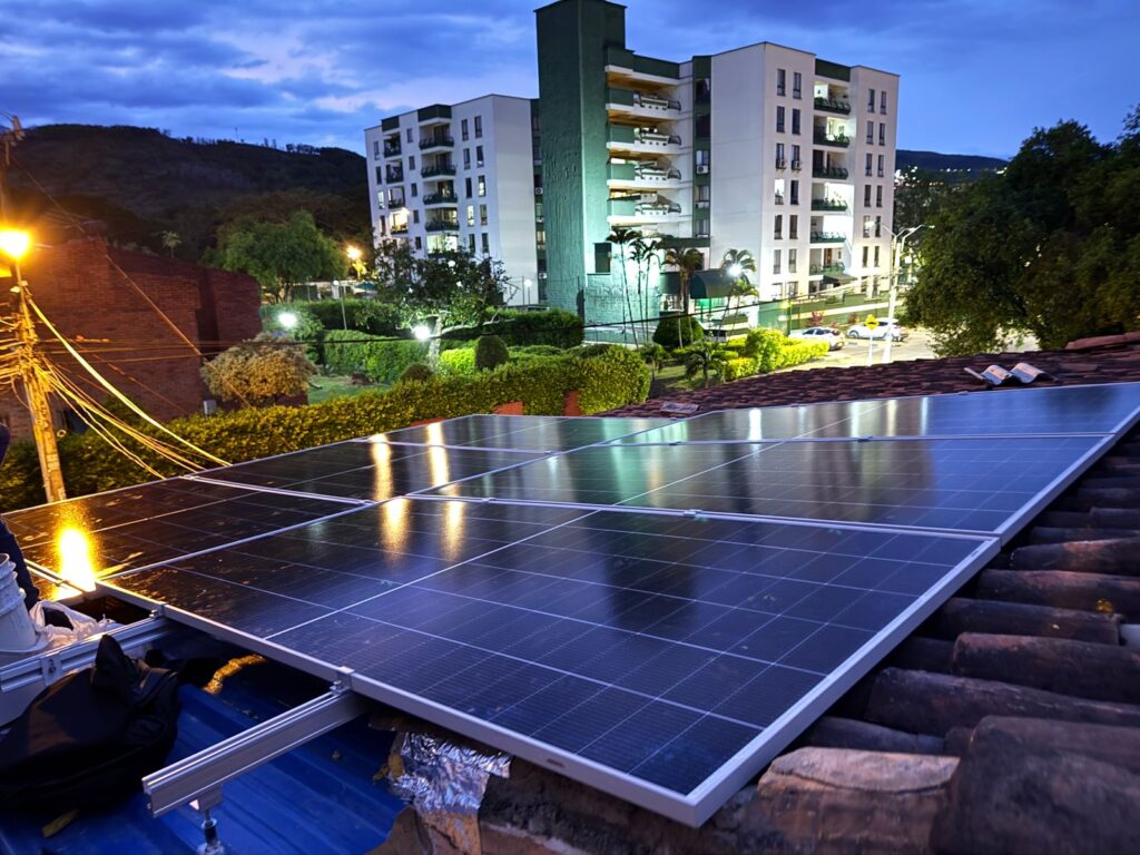 Instalación de paneles solares en hogares